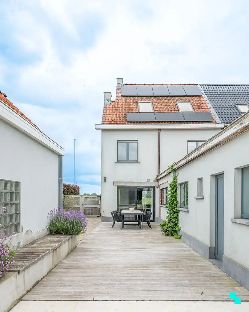 Ruim halfopen met grote tuin in Meilegem foto 16