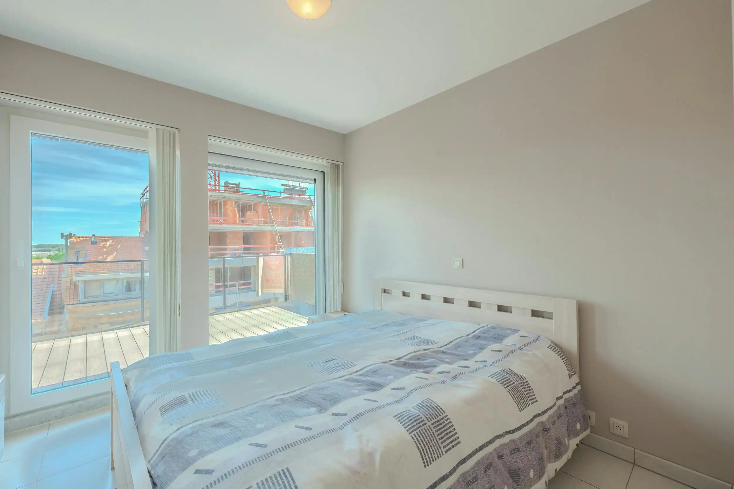 Lichtrijk hoekappartement met grote terrassen te koop op topligging! foto 12