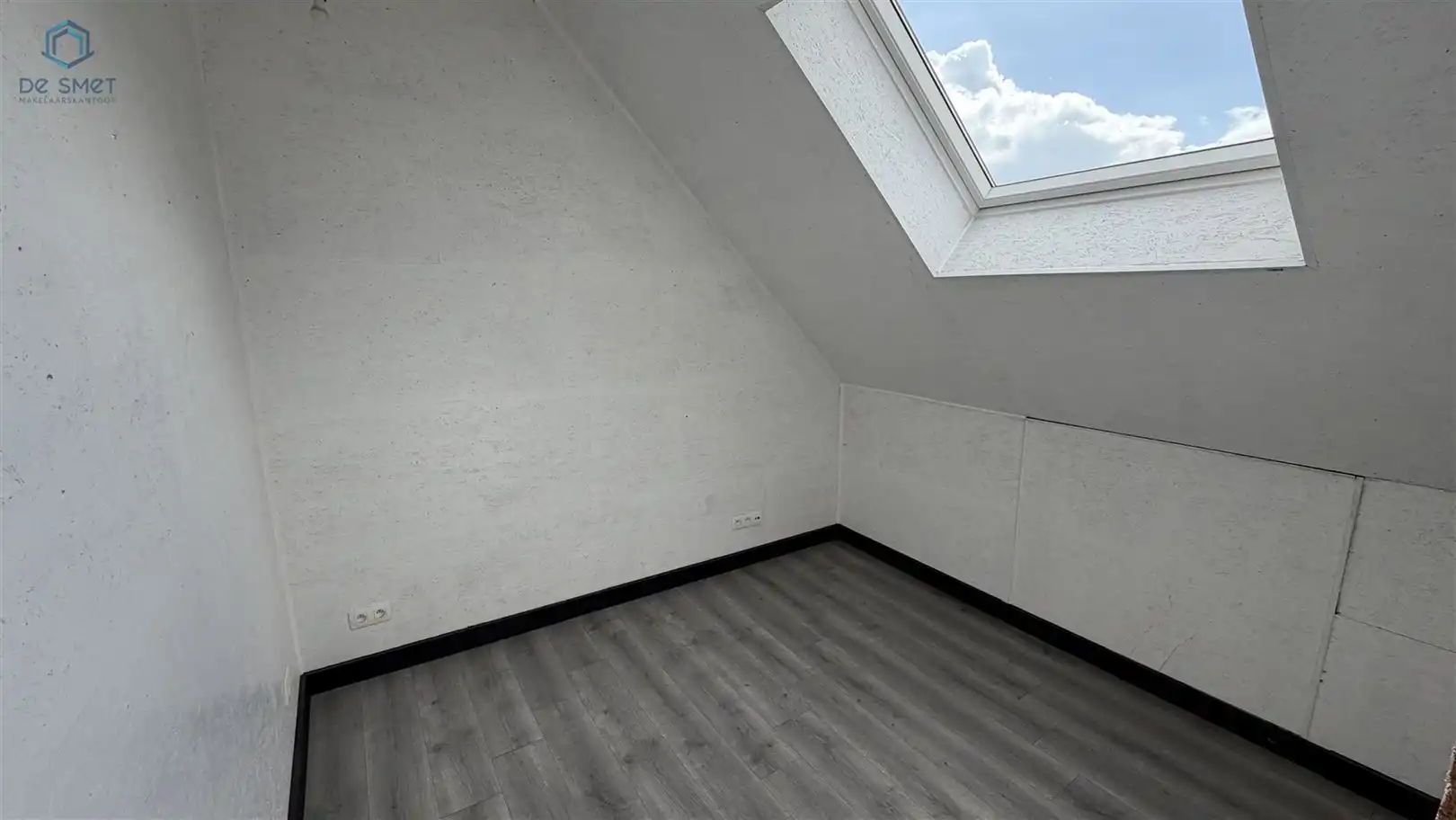 OP TE FRISSEN WONING MET 4 SLP EN RUIME TUIN foto 20
