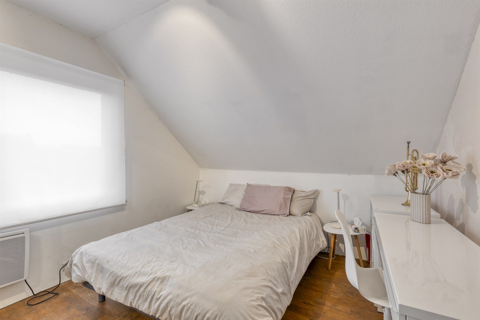 Woning met 4 slaapkamers in een rustige woonwijk foto 11