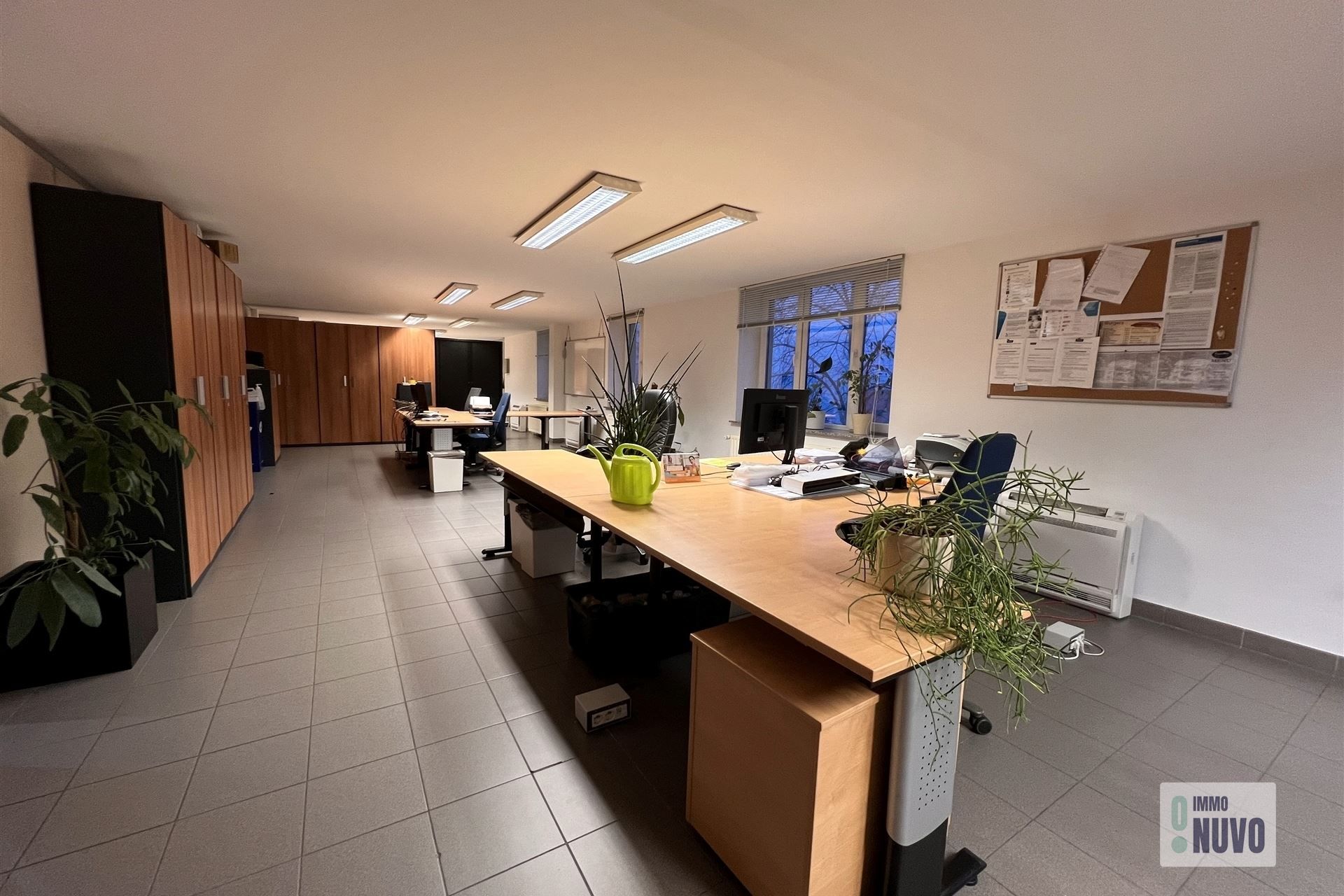 Centraal gelegen kantoorruimte foto {{pictureIndex}}