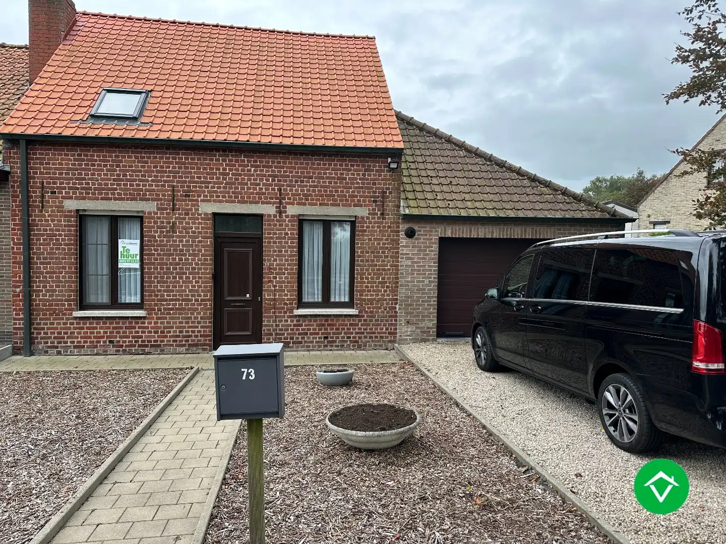 Charmante woning met tuin en garage in Werken. foto 3