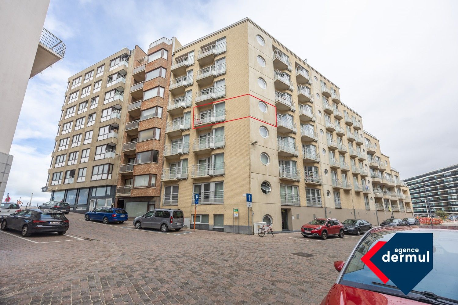 RESIDENTIE ZEEZICHT foto {{pictureIndex}}