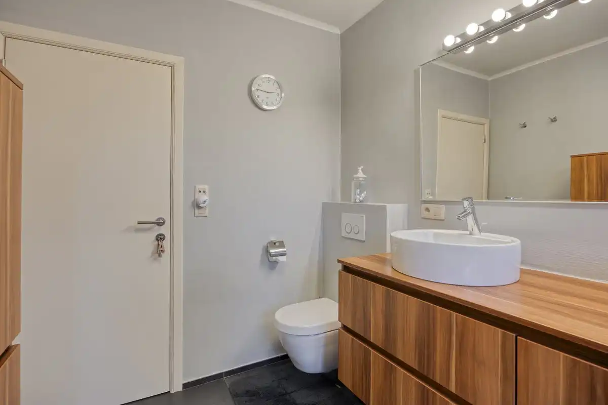 Instapklare stadswoning met 5 slaapkamers en tuin nabij centrum Hasselt foto 16