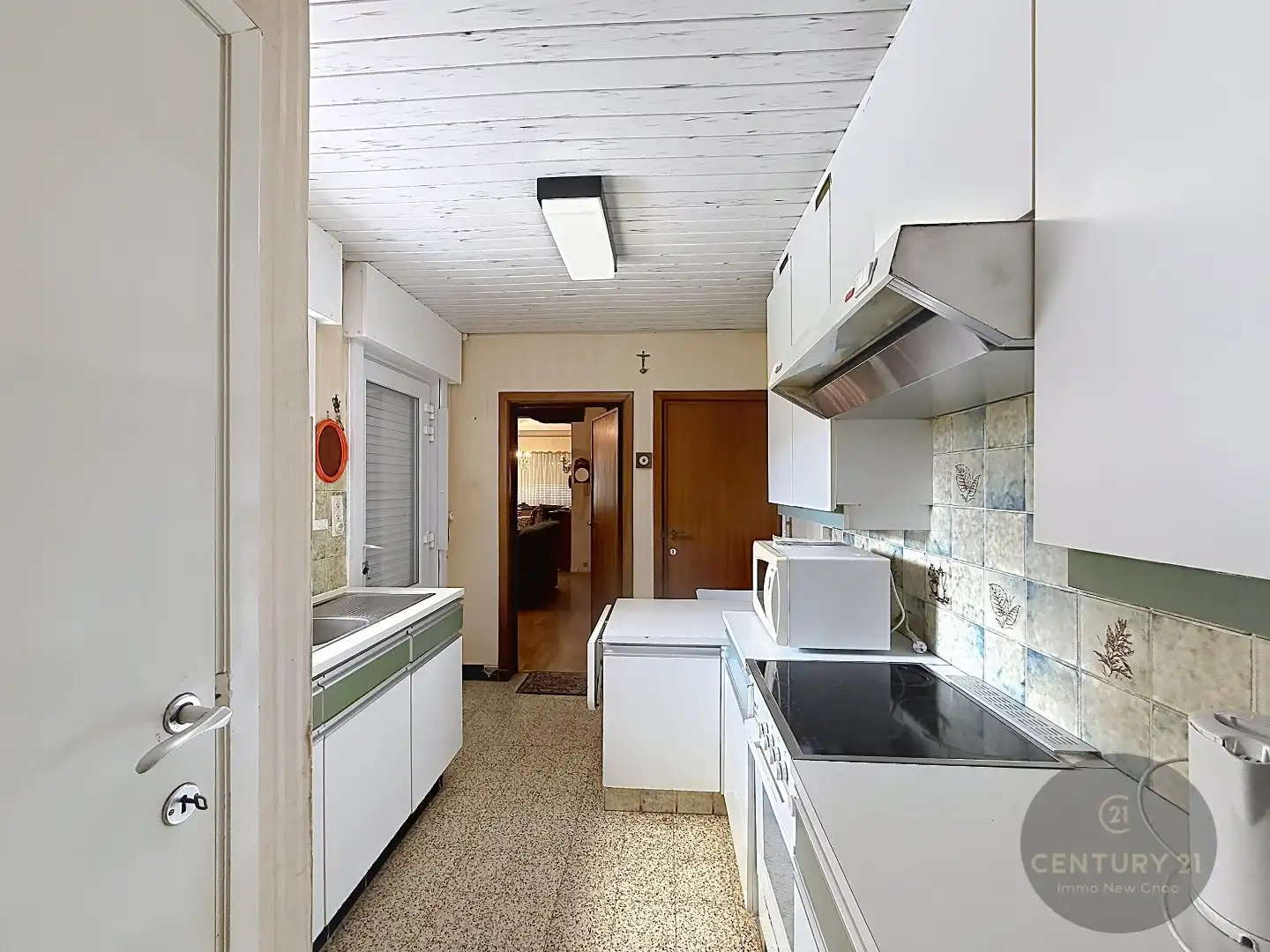 Te renoveren halfopen bebouwing met 4 slaapkamers  foto 14