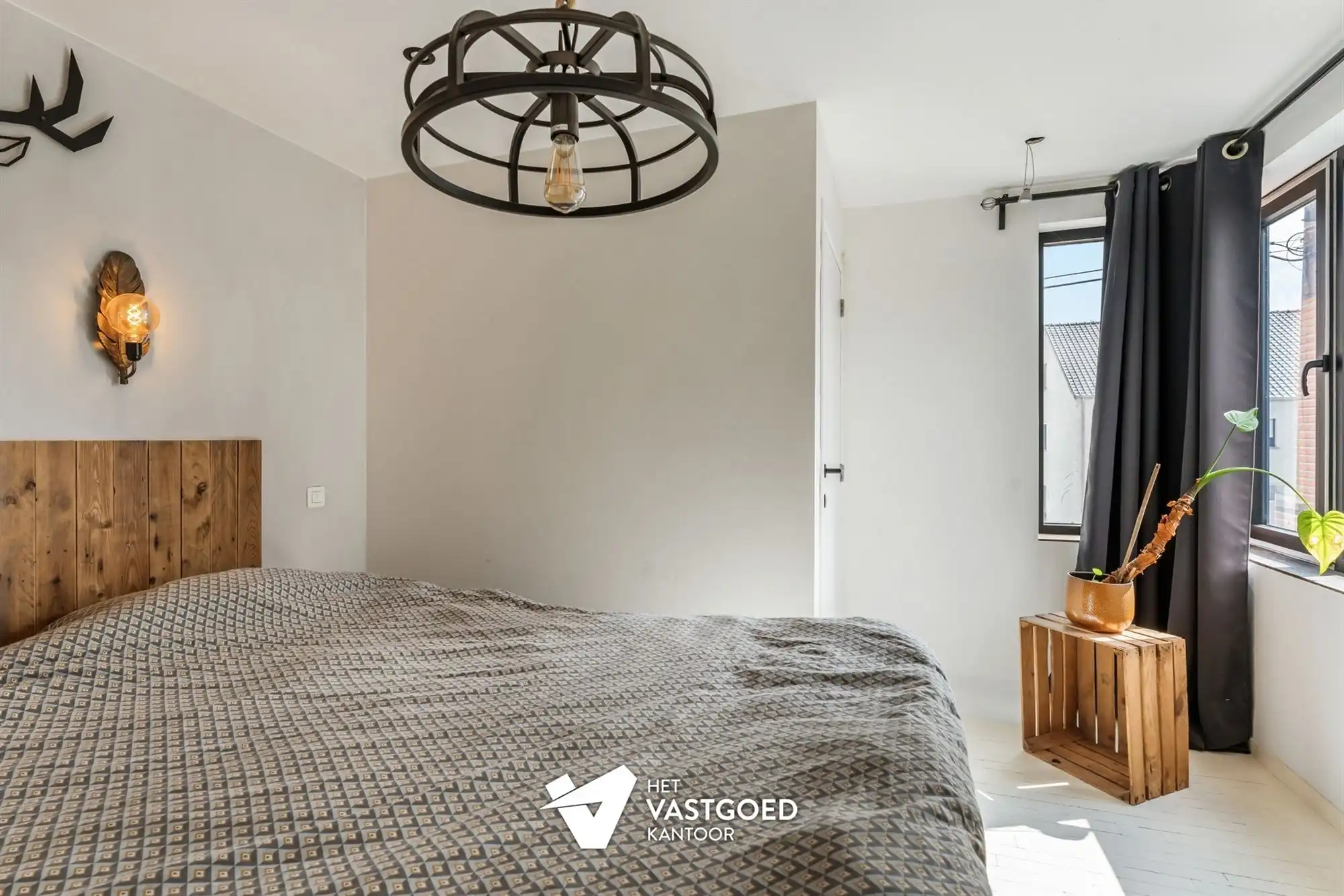STIJLVOLLE GERENOVEERDE WONING GELEGEN OP EEN MOOI UITGESTREKT PERCEEL VAN 11A 64CA TE BEVERLO foto 15