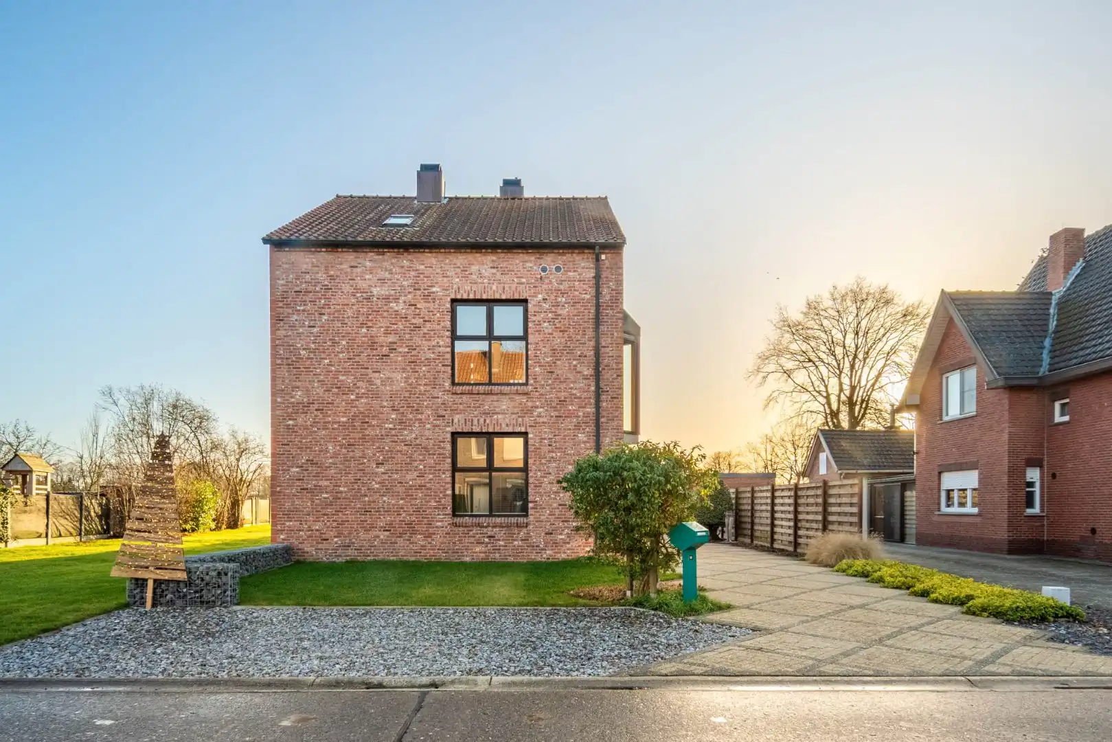 Gezinswoning met zuidgerichte tuin en garage, 5a 85ca foto 30