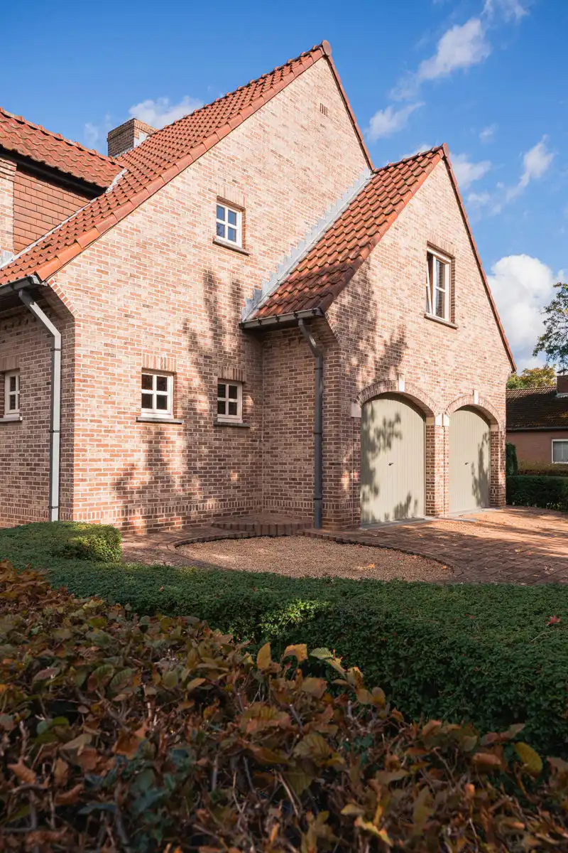 Ruime gezinswoning met rustige tuin in Wijgmaal foto 2