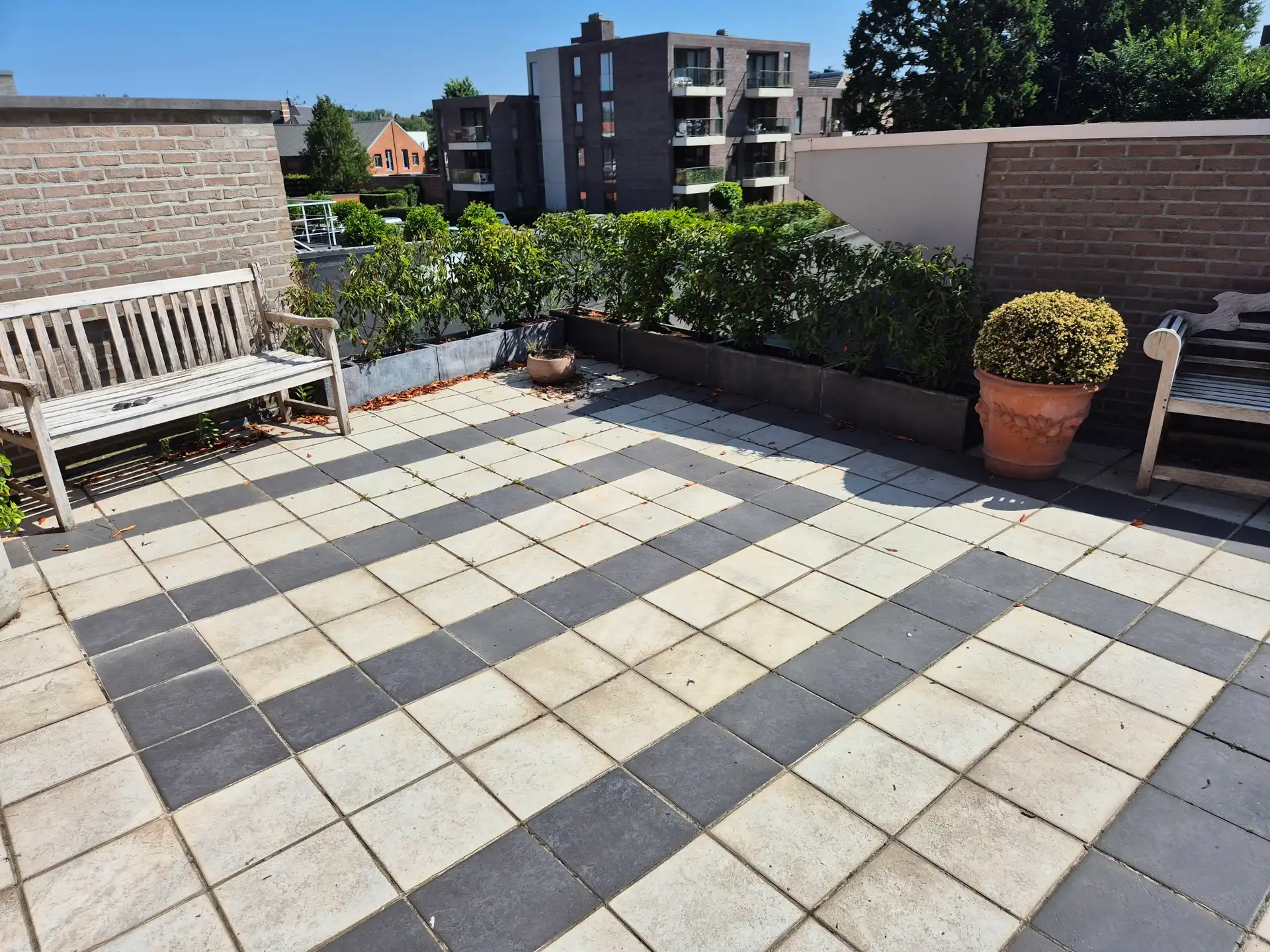 TE KOOP: appartementsblok met handelsgelijkvloers foto 13