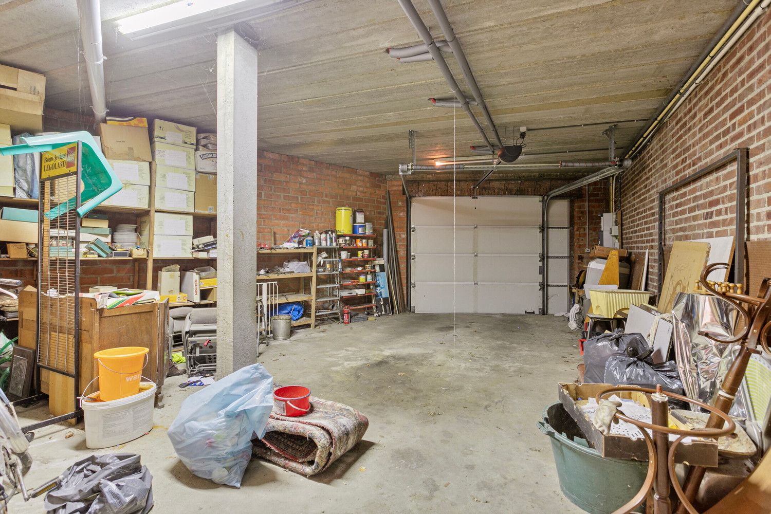 Te renoveren appartemtent met garage te koop! foto 16