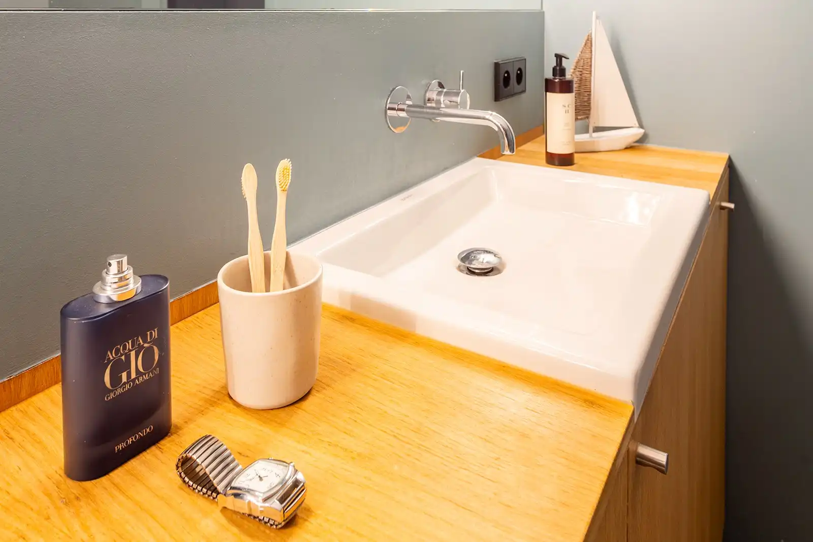 Architecturale parel met een zee van ruimte foto 30