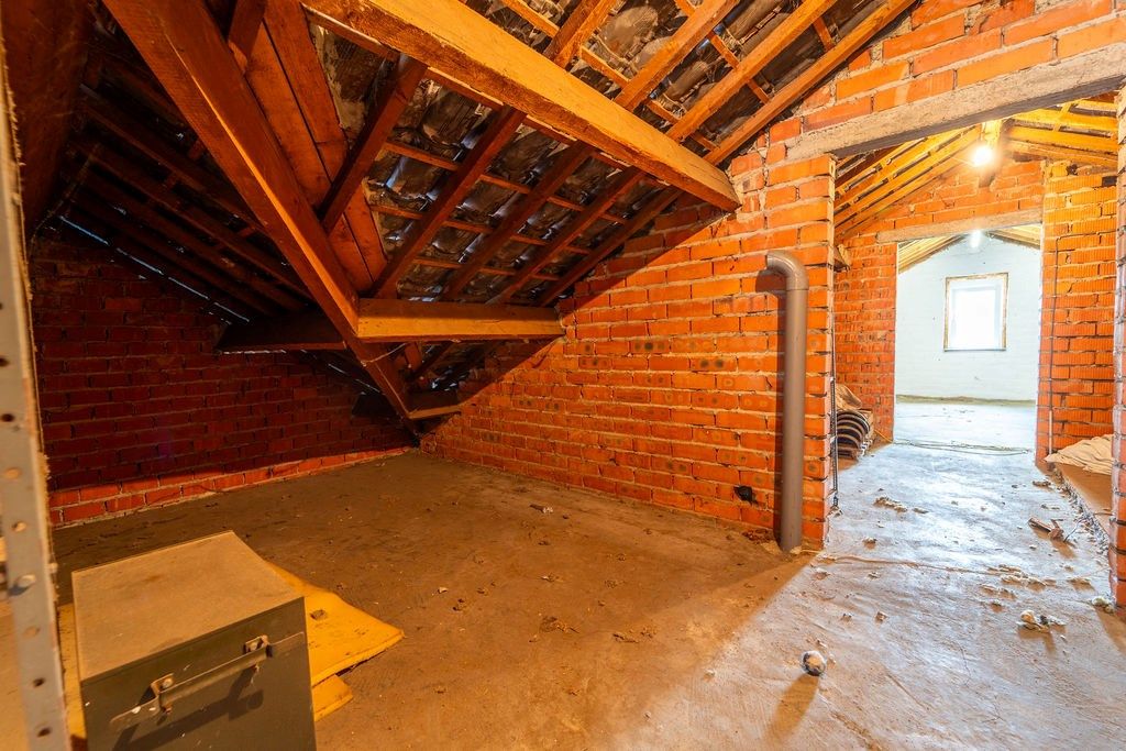 RUIME GELIJKVLOERSE WONING MET 3 SLAAPKAMERS, GARAGE EN RUIME TUIN TE HASSELT (KERMT) foto 32