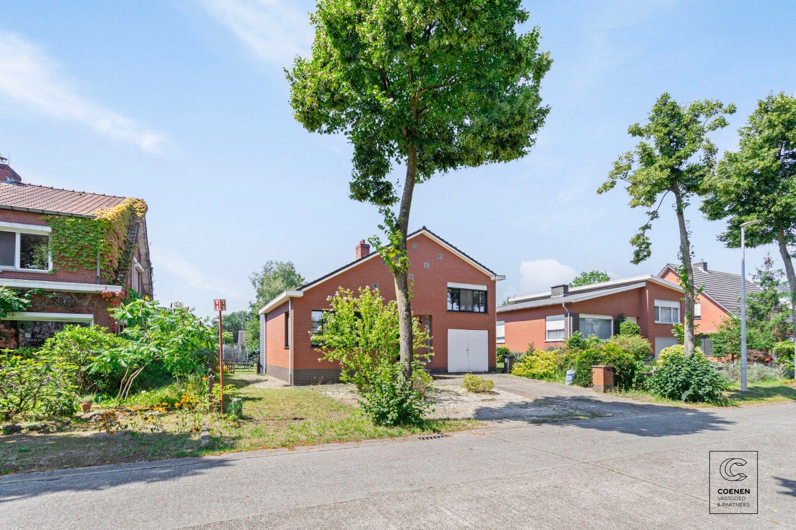 Instapklare woning met een bew. opp. van 163 m² en zonnige tuin op een TOPligging te Zoersel foto 25