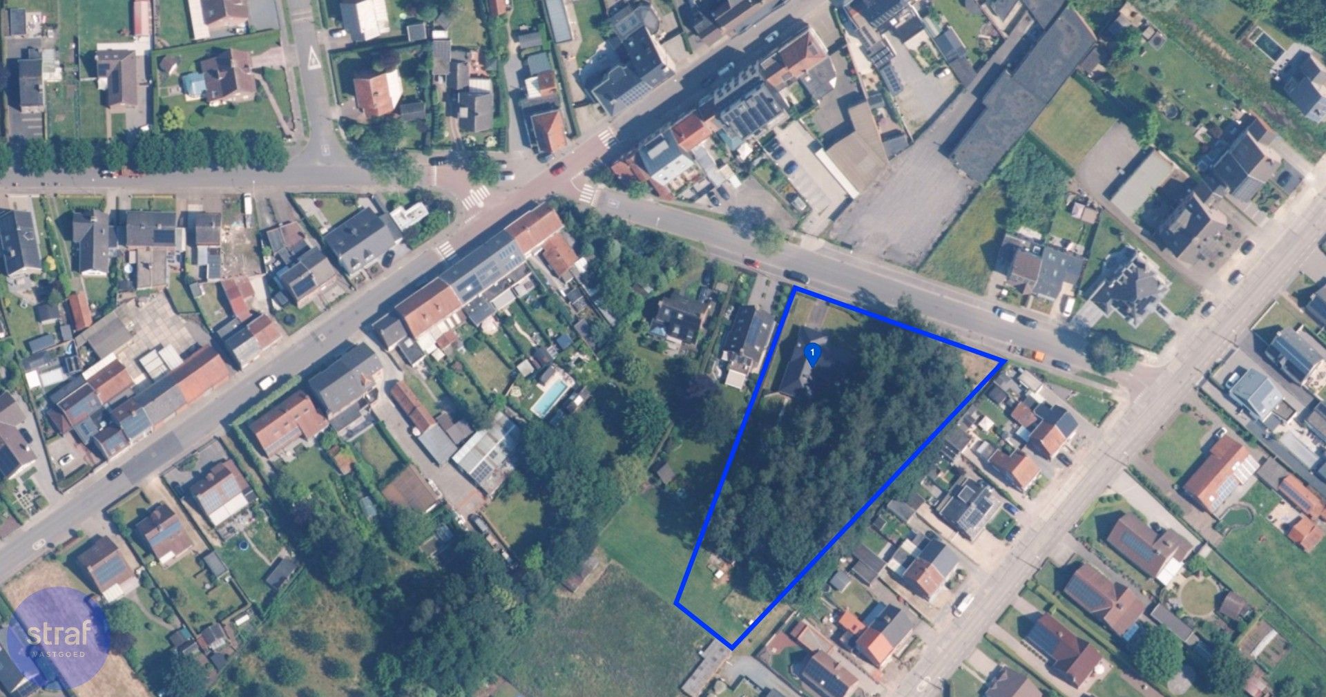 Bouwgrond voor groepswoningbouwproject van 3.600 m2 foto {{pictureIndex}}