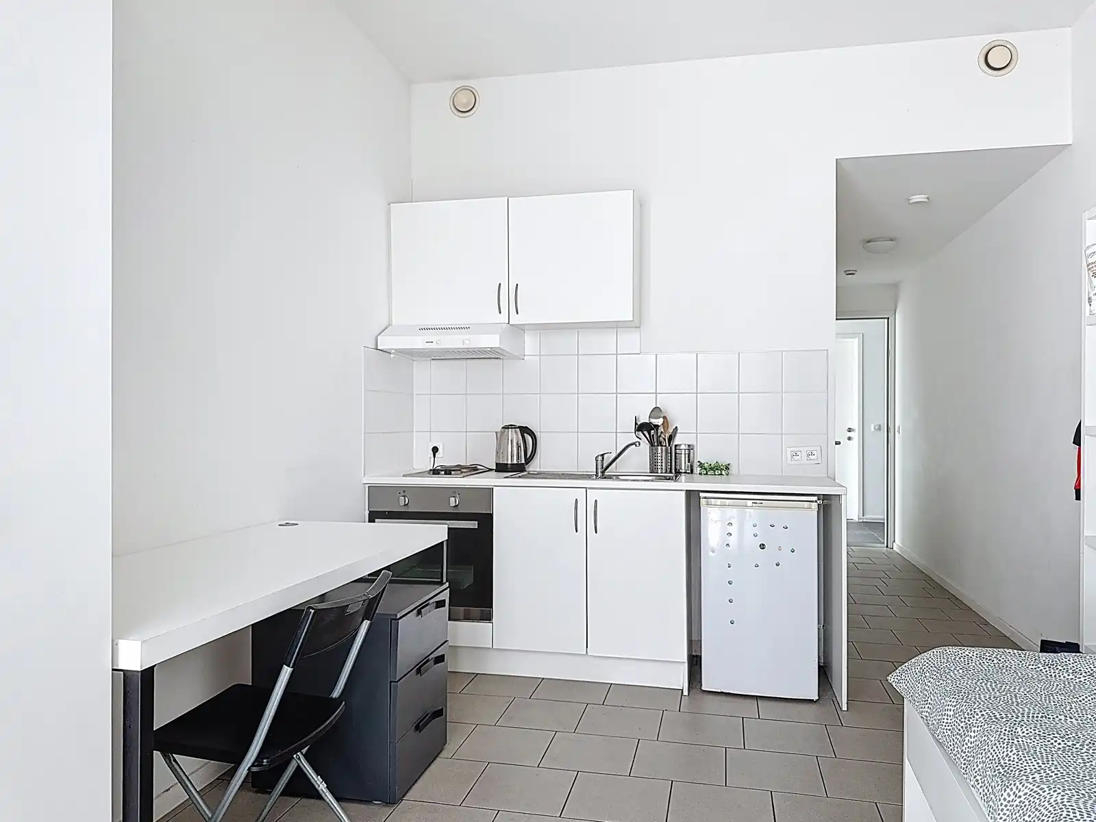 Studentenkamer met terras en parking. foto 3