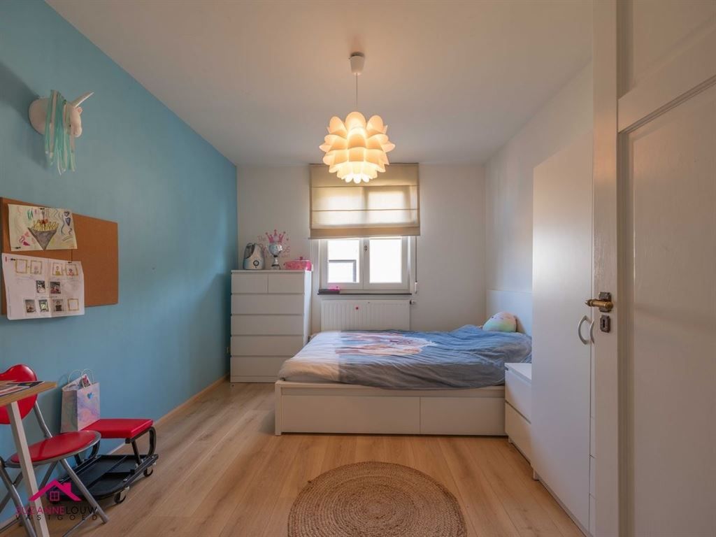 Landelijke villawoning met dubbele vrijstaande garage foto 39
