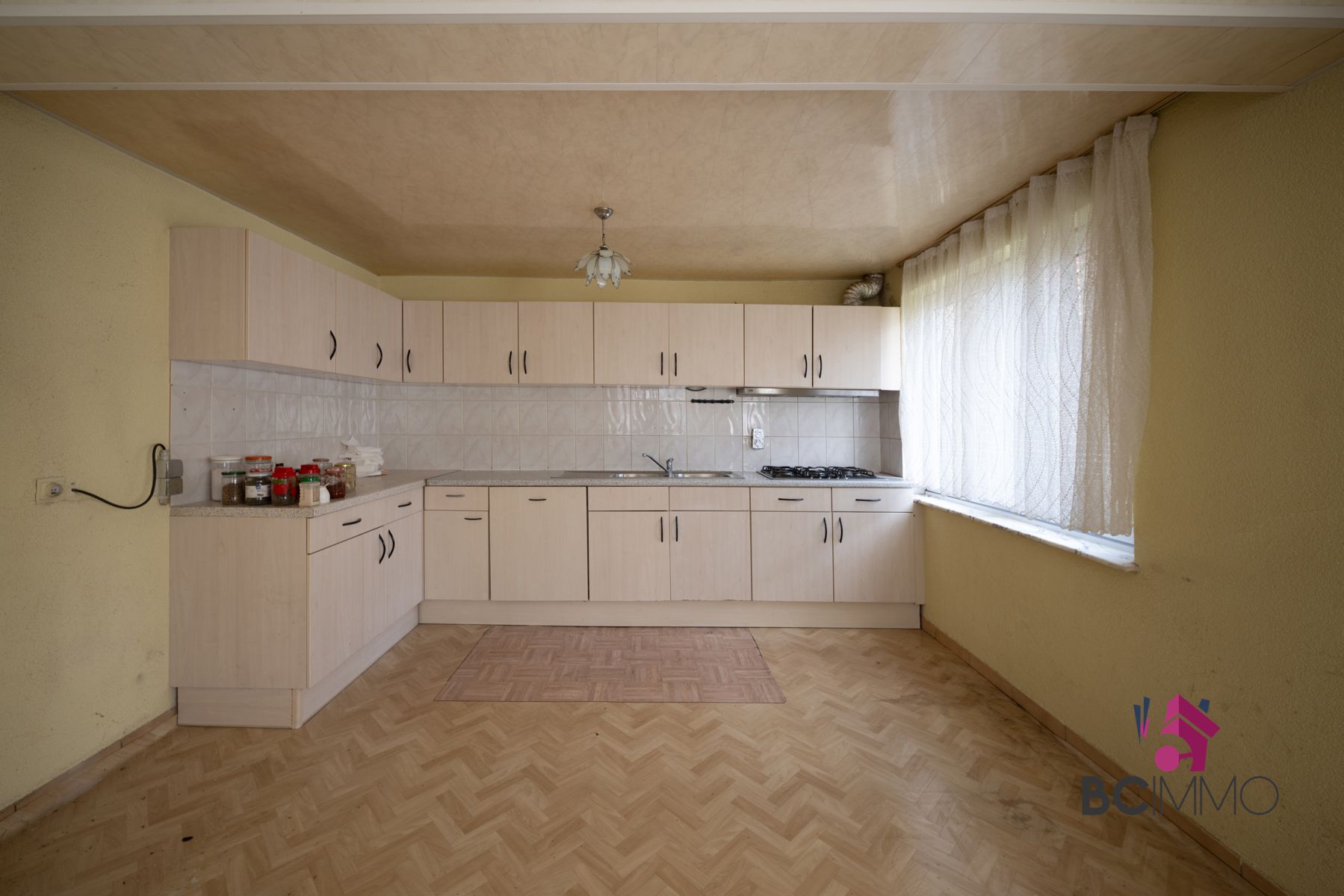 Gezinswoning met 4 slaapkamers in Genk foto 2