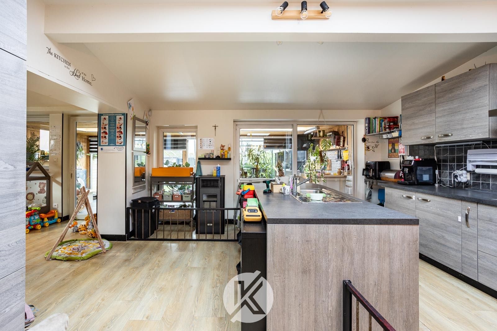 Instapklare gezinswoning met 5 slaapkamers foto 6