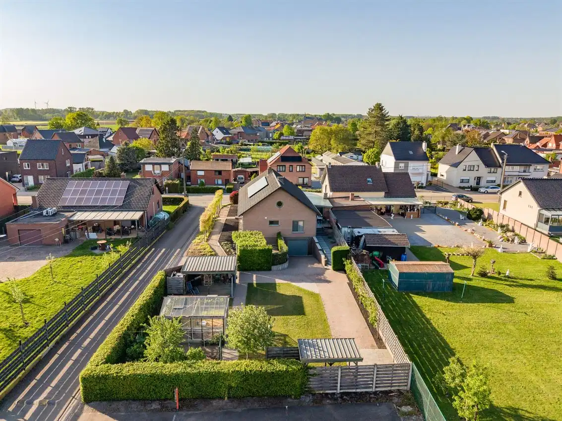 Gerenoveerde woning 3slk op rustige ligging foto 3