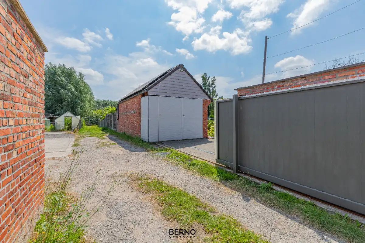 Instapklare gezinswoning op een perceel van 840 m² (weide van 1718m2) foto 25