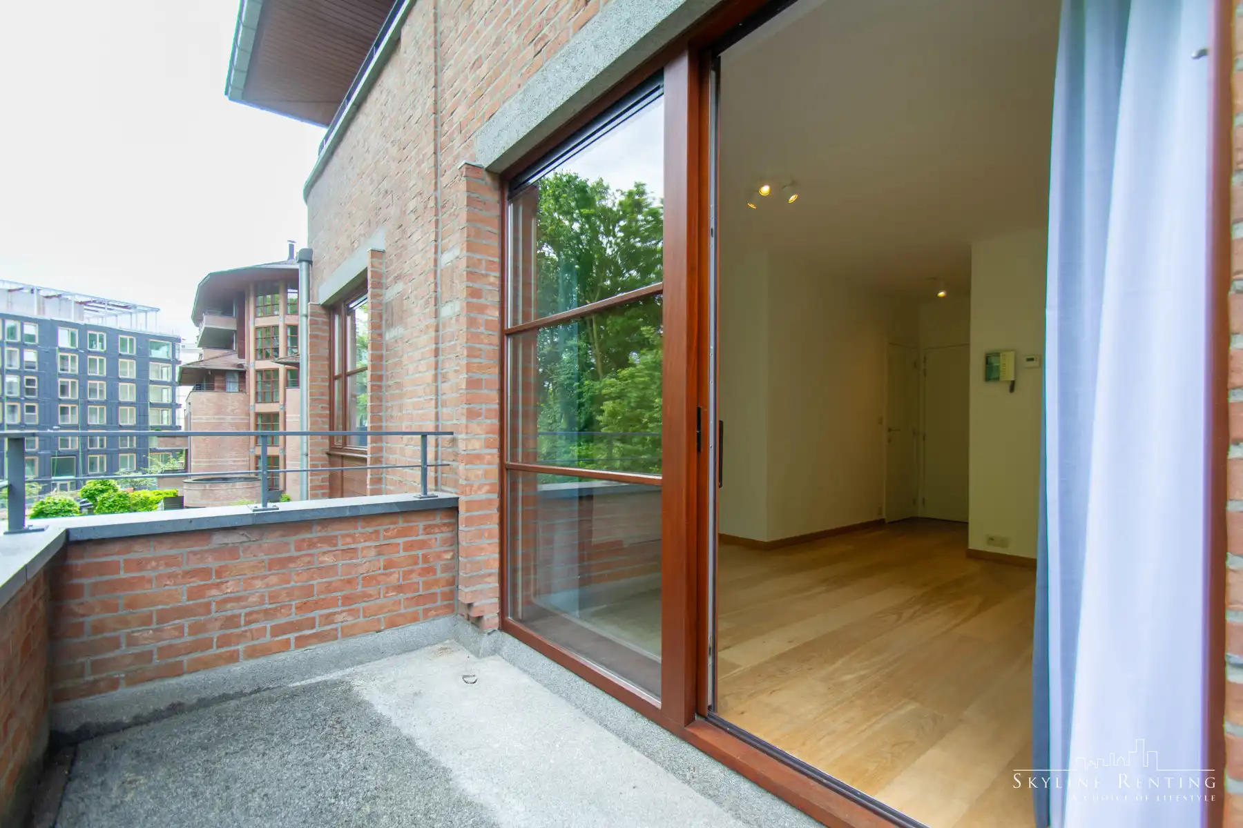 LICHTRIJK - Geronoveerd 1 slpk. appartement met terras foto 9