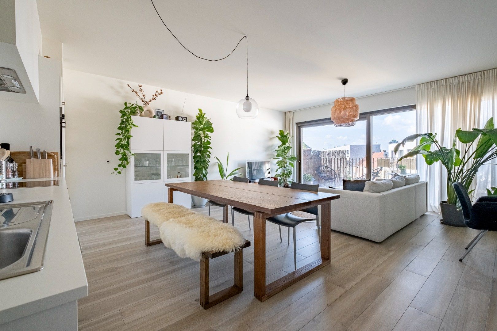 Prachtig appartement gelegen in de nieuwbouwrealisatie “Minnehof”. foto {{pictureIndex}}