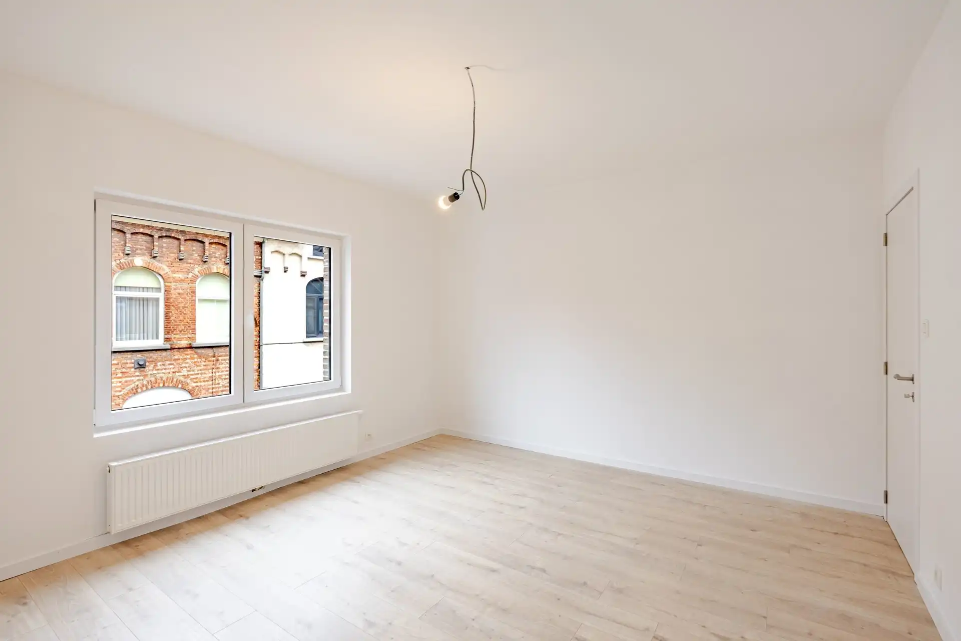 Lichtrijke, instapklare woning met tuin op wandelafstand van centrum foto 12