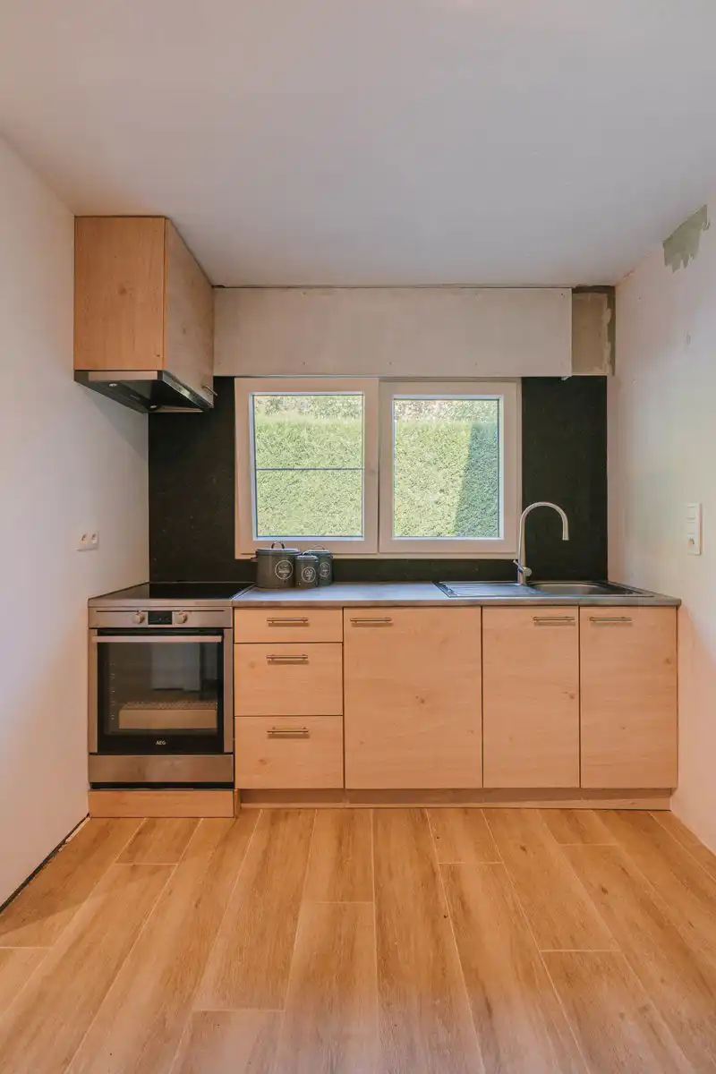 Stijlvol gerenoveerde open bebouwing op 630 m² foto 12