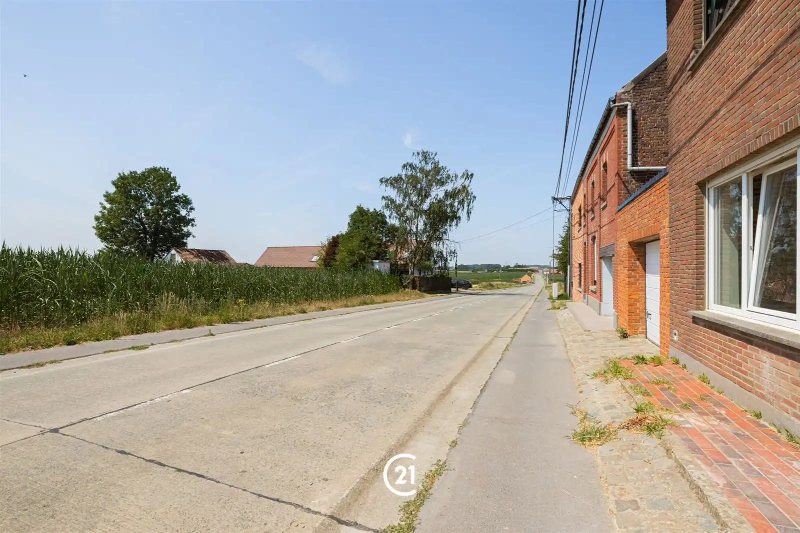 Verder af te werken woning met tuin en parking achteraan foto 30