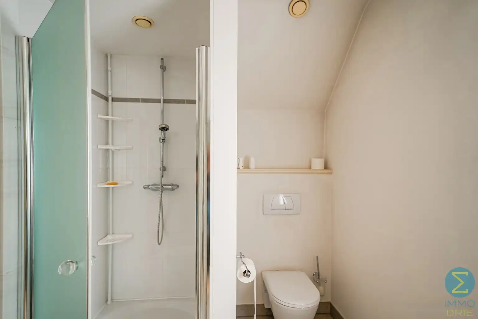 Exclusieve villa met bijgebouwen op 6.660m² grond foto 17