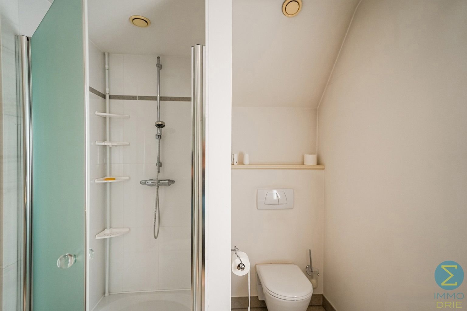 Exclusieve villa met bijgebouwen op 6.660m² grond foto 17