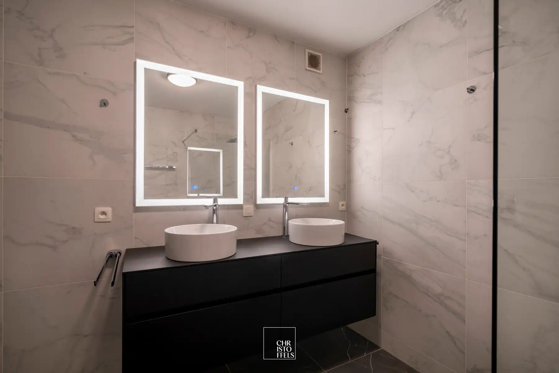 Stijlvol penthouse (111m²) met ruim terras in centrum Lanaken!  foto 9