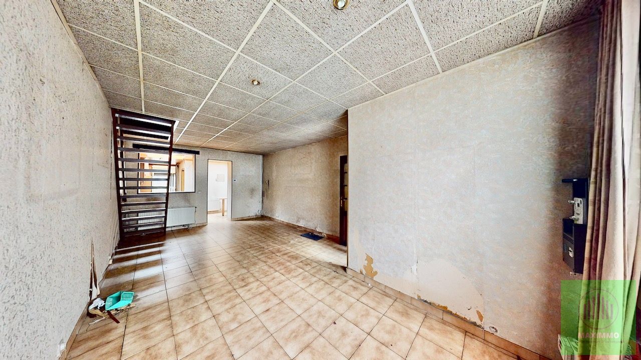 Te koop – Renovatieproject met potentieel in Menen foto 3
