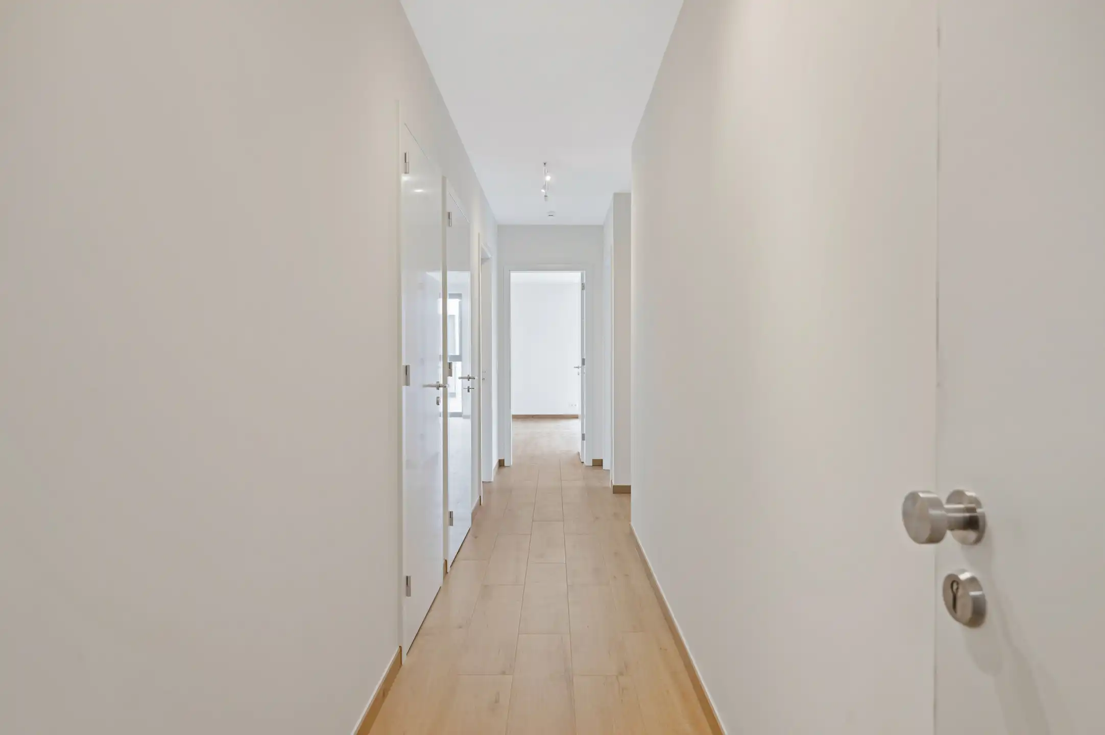 Recent 1-slk-appartement (EPC 12!) met staanplaats en terras foto 9