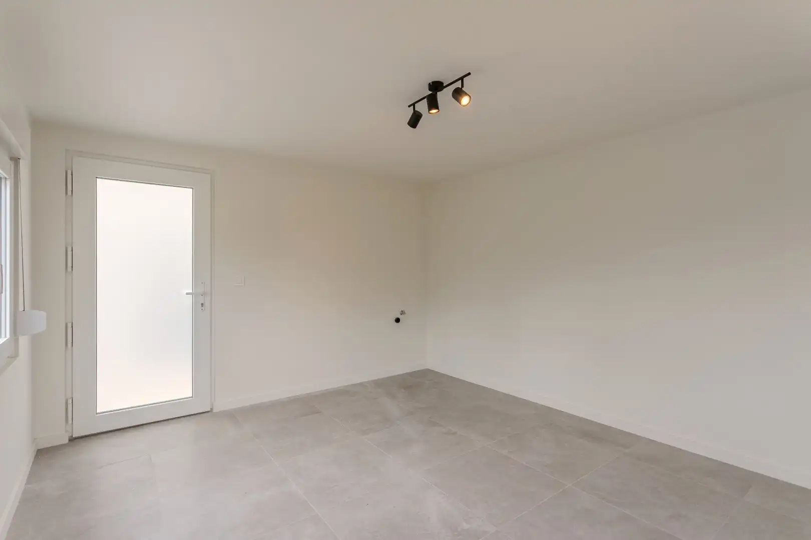 Gerenoveerde woning (EPC B) met 3 slpks (5 mogelijk) garage en tuin in een rustige straat te Lembeek foto 16