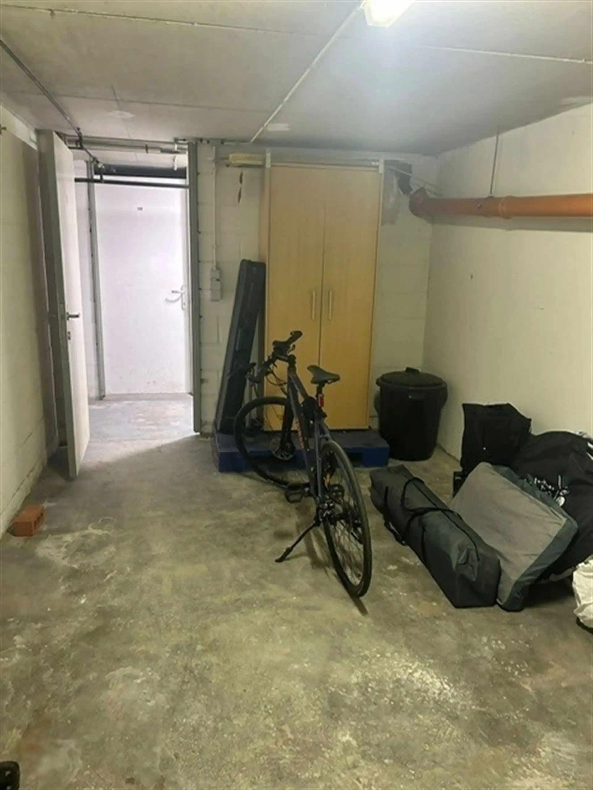 AANGENAAM APPARTEMENT MET TERRAS EN KELDERBERGING, RUSTIG GELEGEN NABIJ DE DORPSKERN foto 11