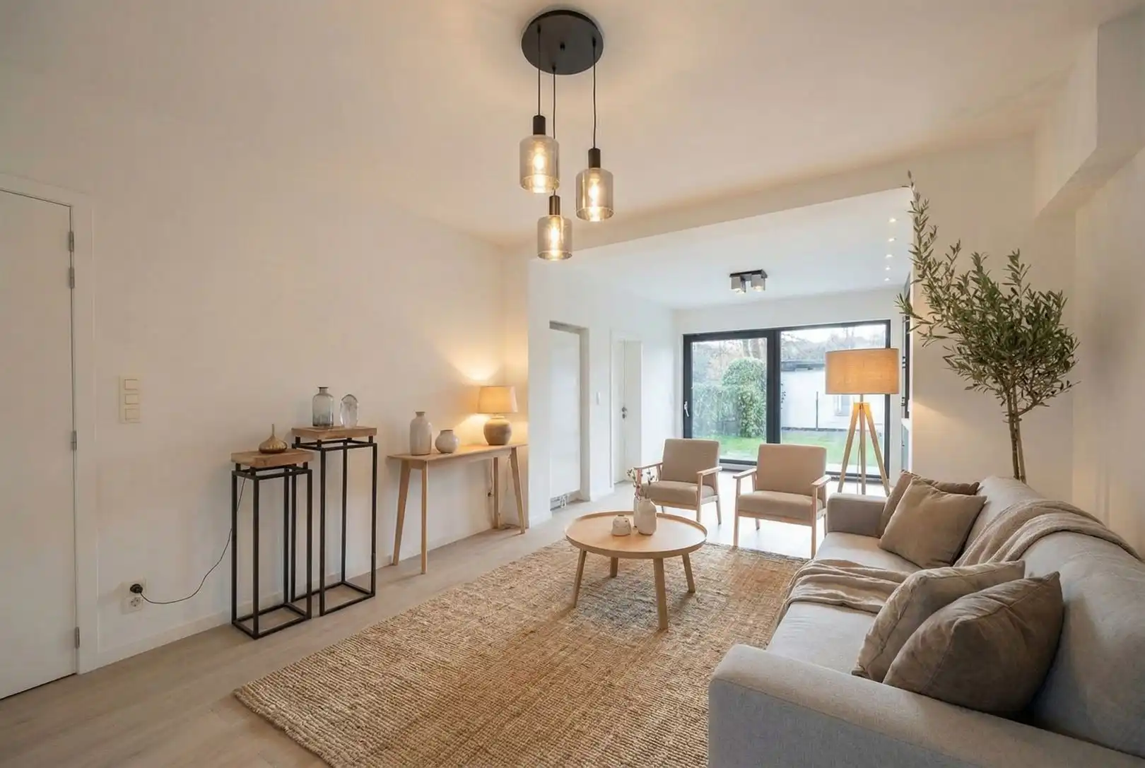 Gerenoveerde woning in zeer geliefde straat in centrum!  foto 5