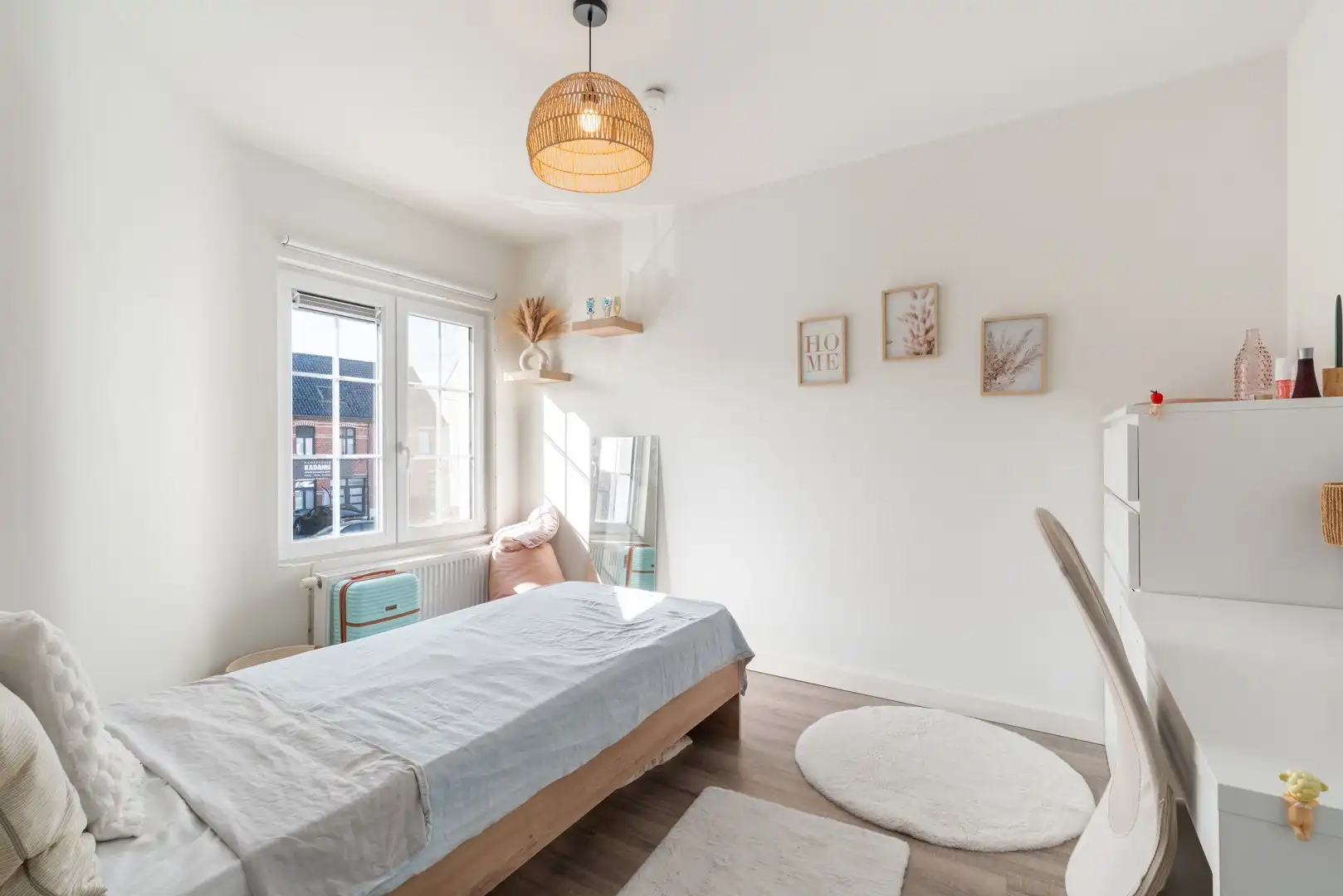 Stijlvol gerenoveerde woning vlak aan de Leie in Astene foto 15