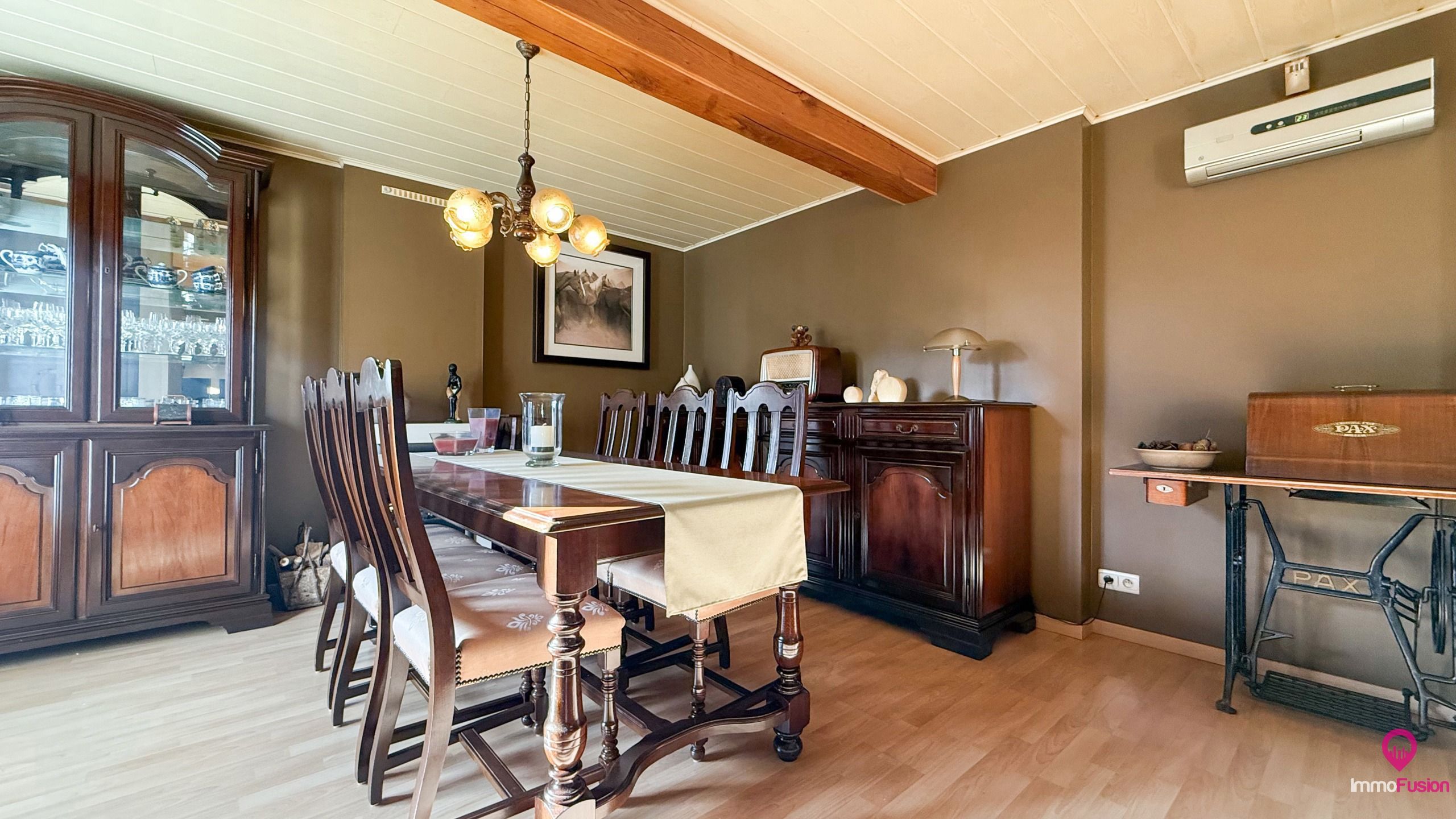 Deels gerenoveerde woning met groot perceel van ca 13are! foto 6