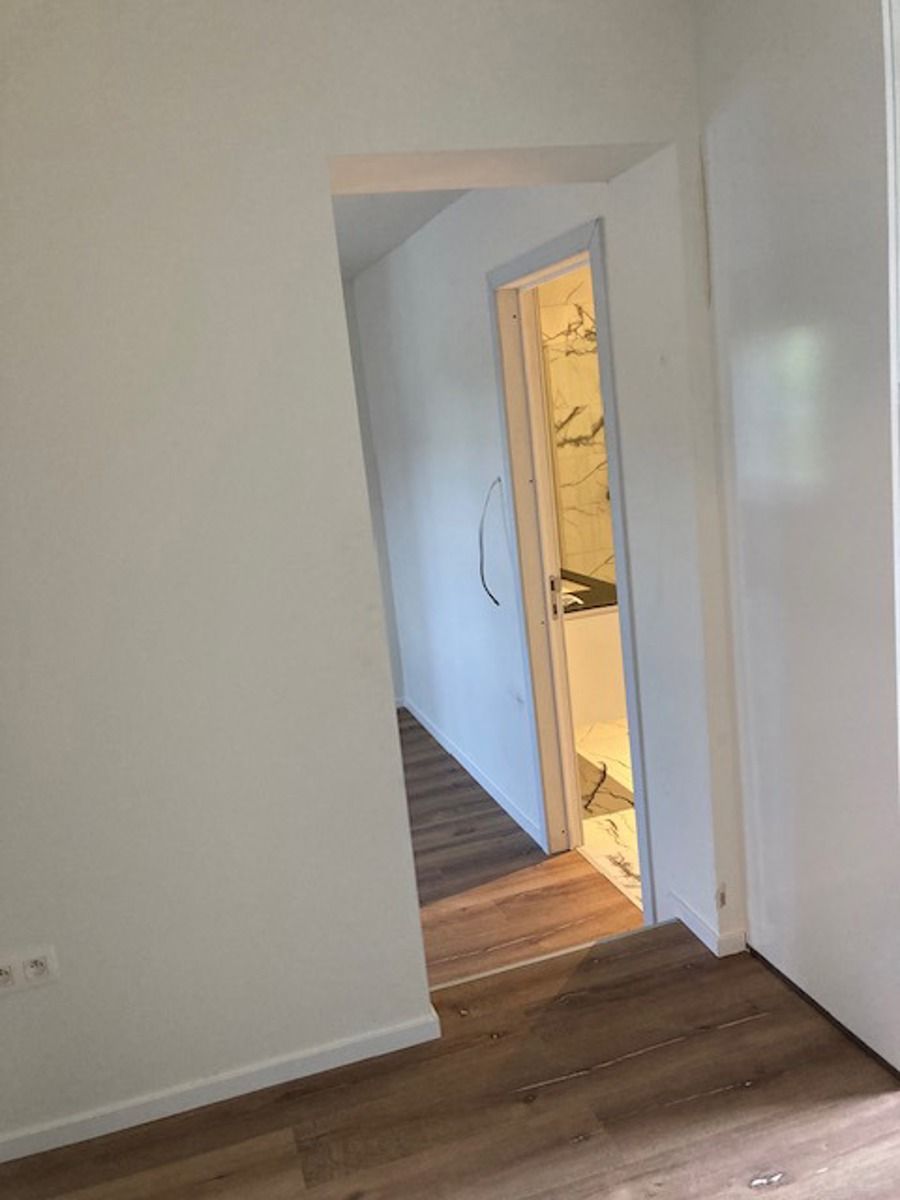 Prachtig gerenoveerd centraal gelegen pand te Malle foto 16