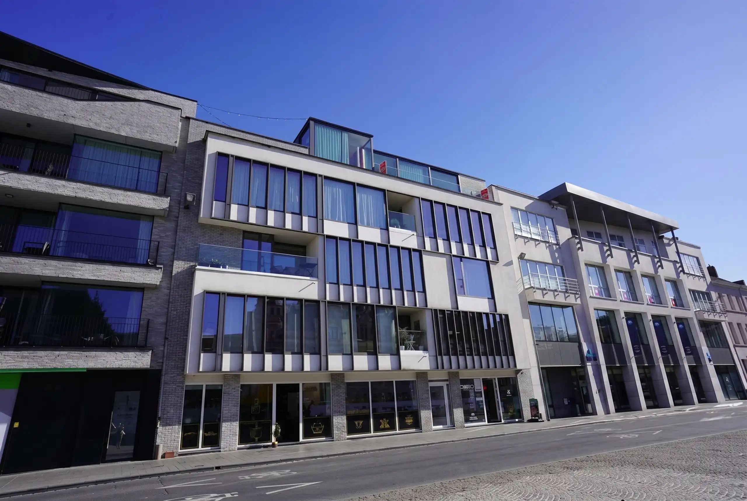 Dak appartement met skylinezicht en groot zonnig terras!  foto 21