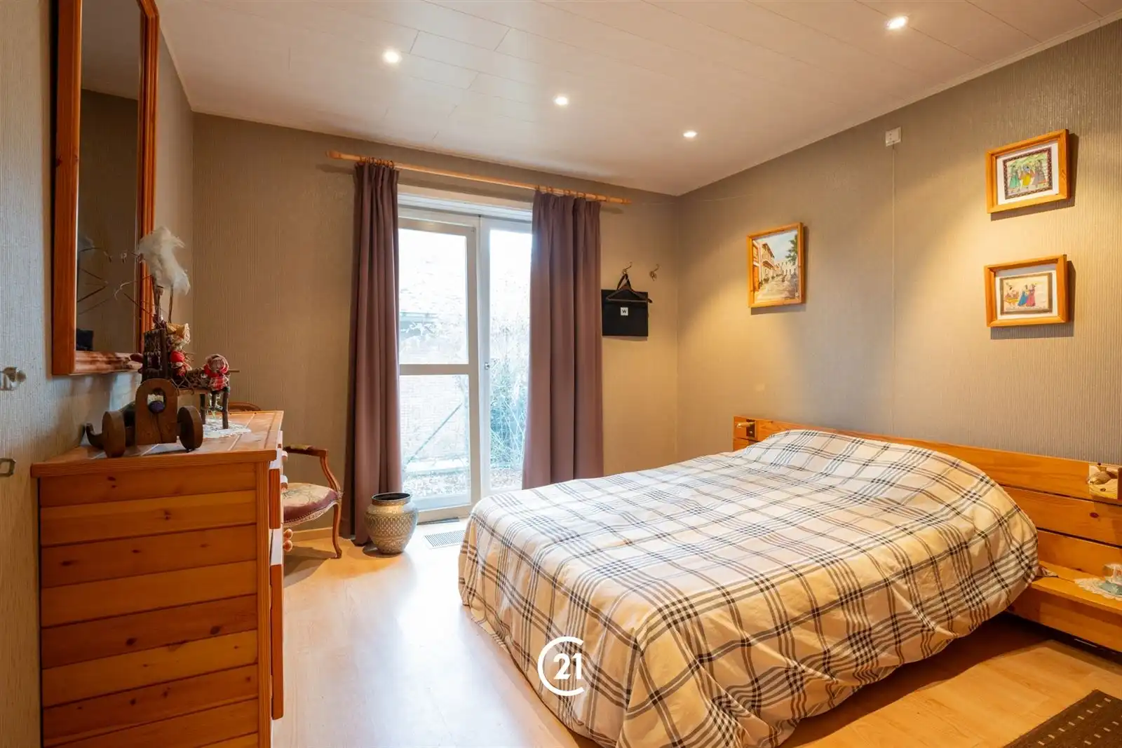 Villa bungalow met 3 slaapkamers, tuin en weide op +/-40are foto 18