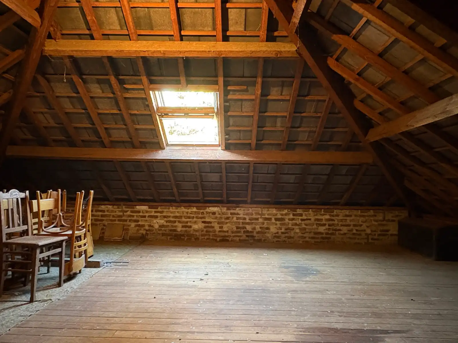 Te renoveren woning met groot bijgebouw foto 18