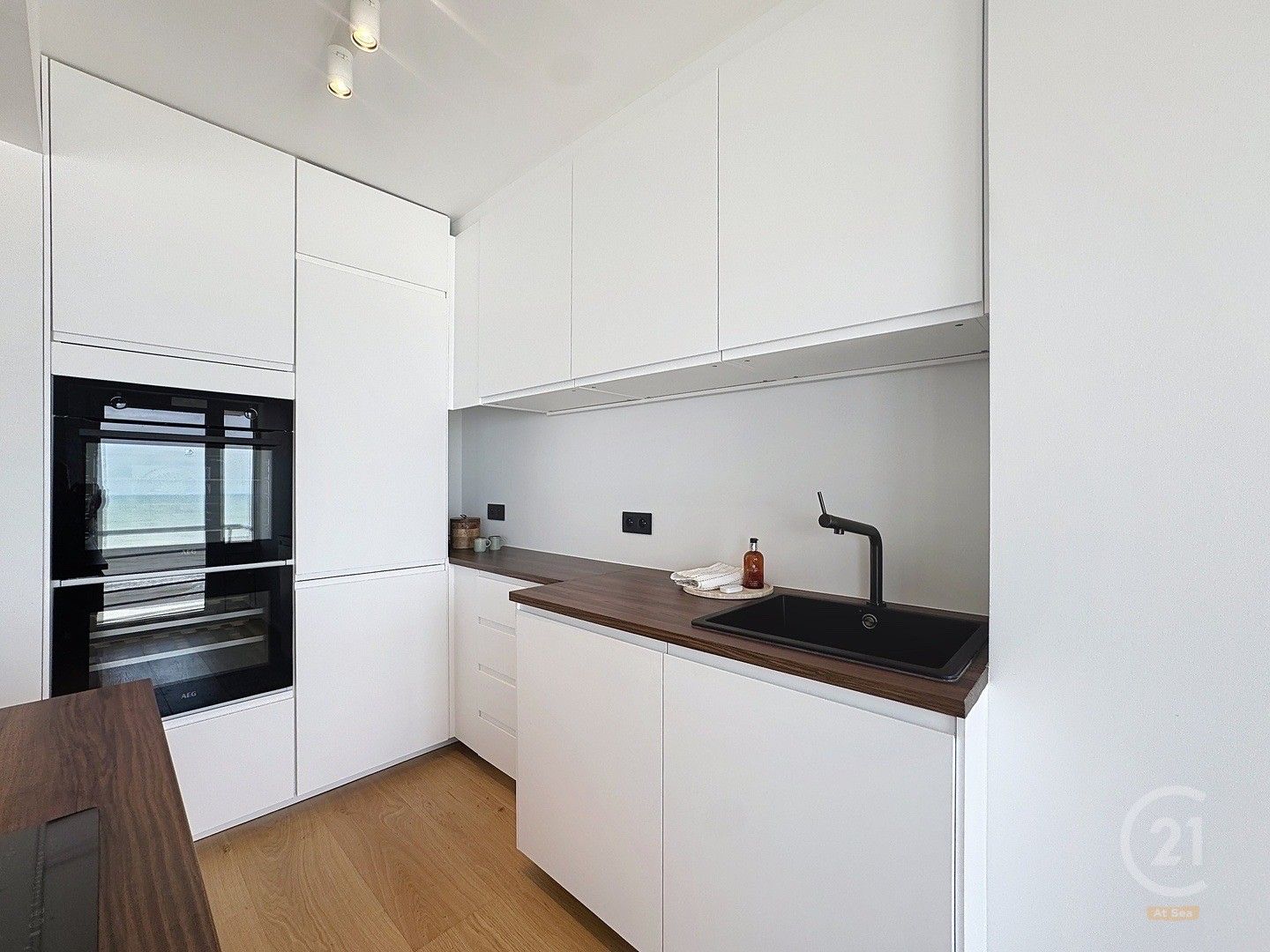 Instapklaar appartement op toplocatie – Zeedijk Westende foto 7