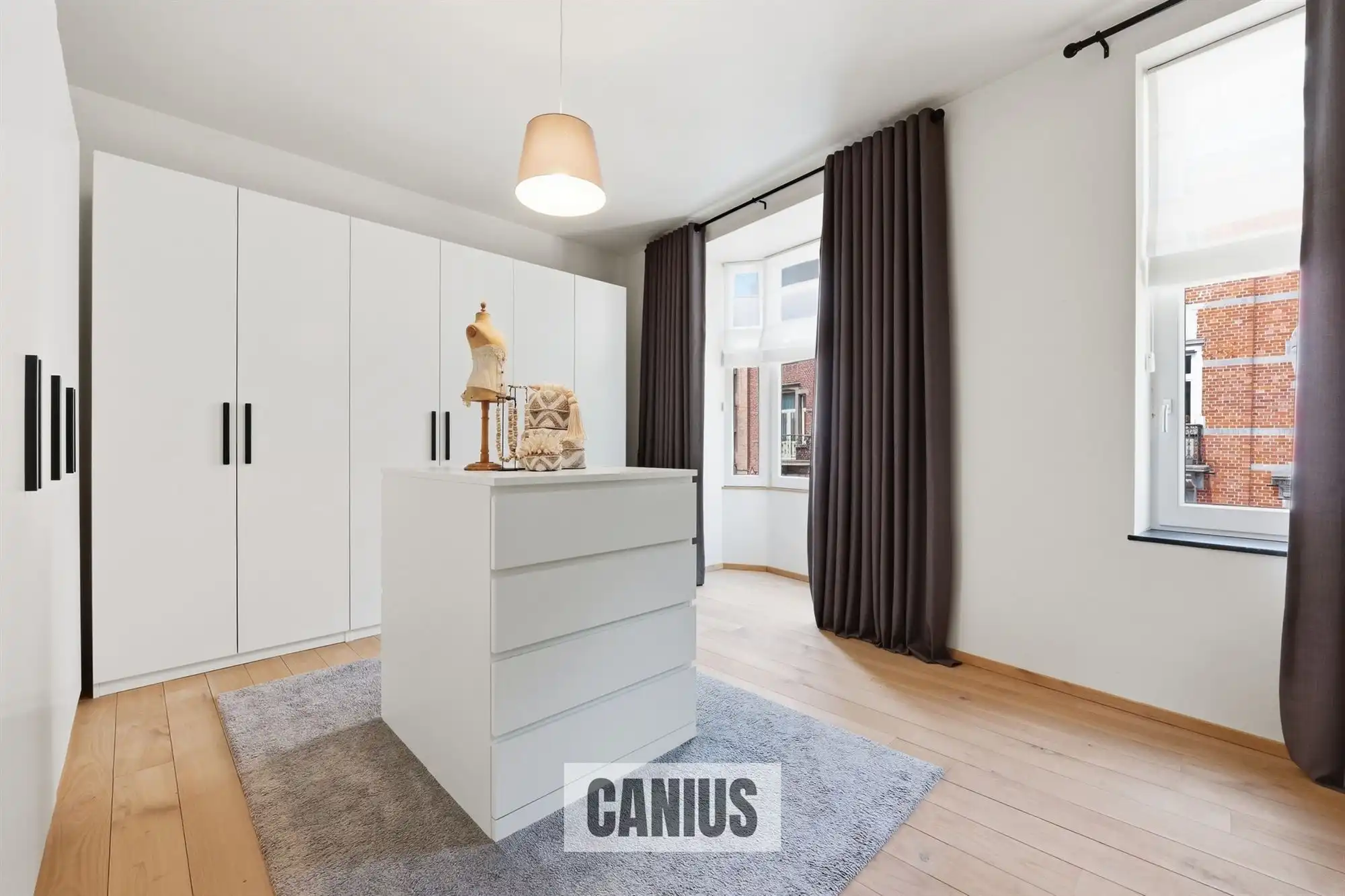 PRACHTIGE STADSWONING MET 3 SLKS IN HARTJE SINT-TRUIDEN foto 21