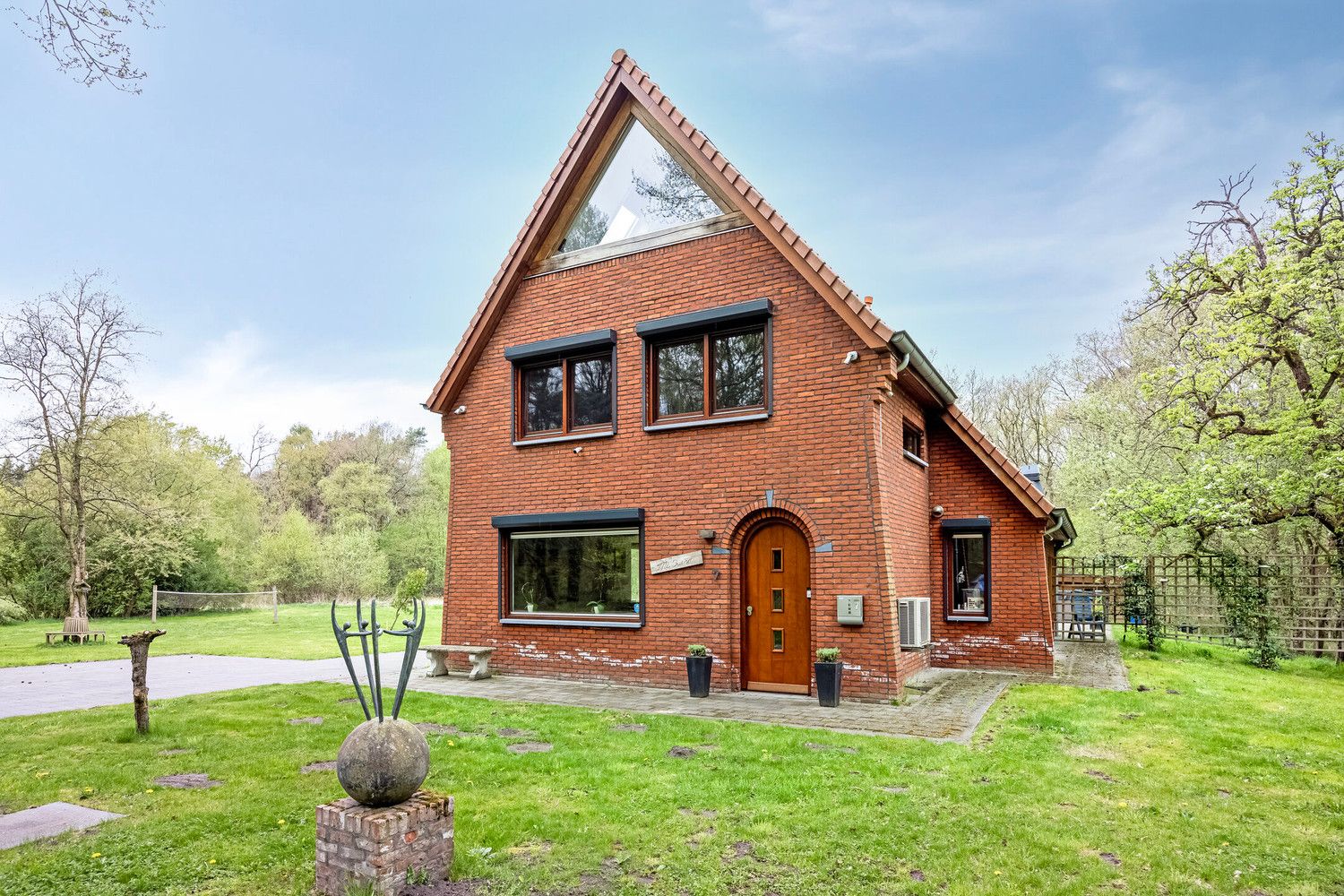 Idyllisch gelegen landhuis in een oase van rust te Lommel foto 37