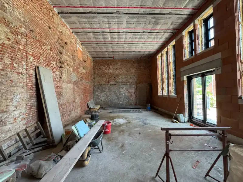 Bedrijfspand met woning foto 6