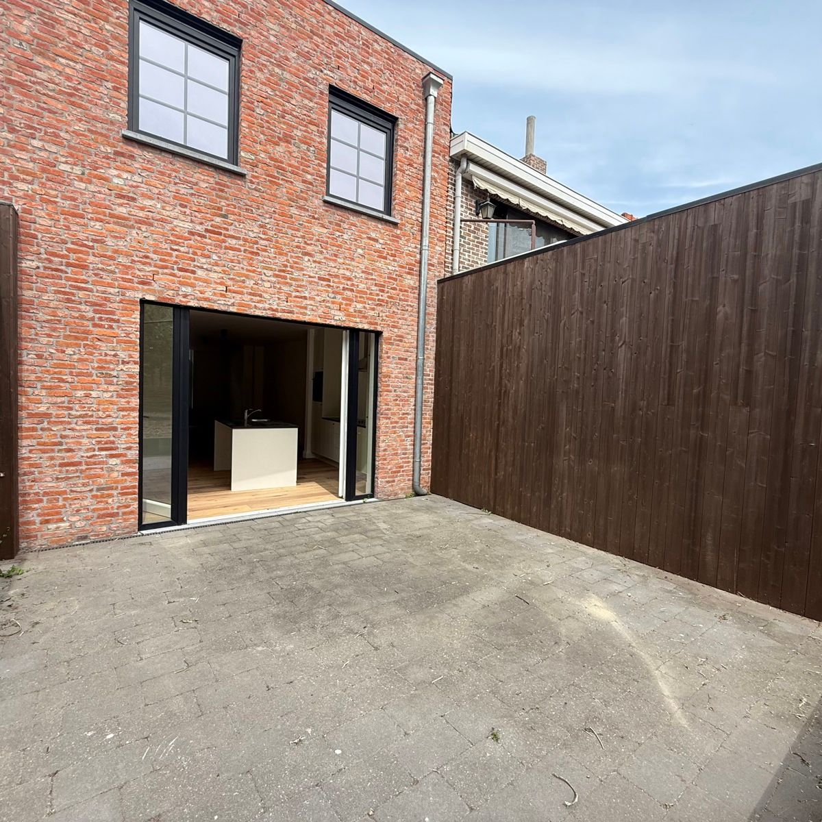 Gerenoveerde stadswoning met 3 slpks en riante tuin foto 9