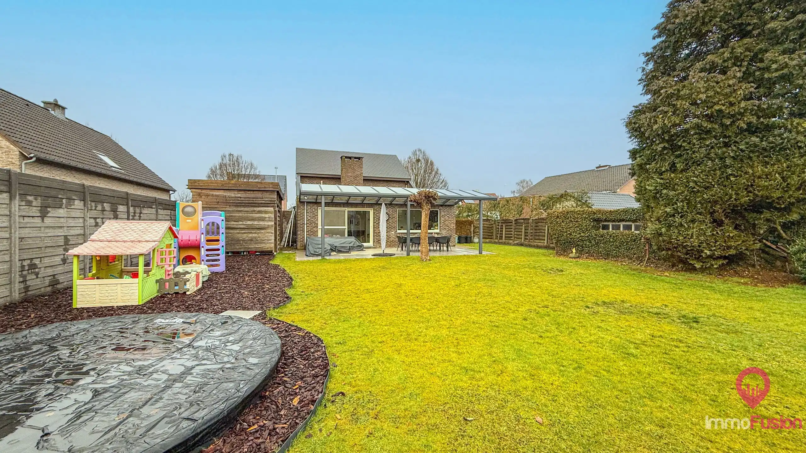 Ruime instapklare open bebouwing met 2 badkamers op 9a grond foto 45