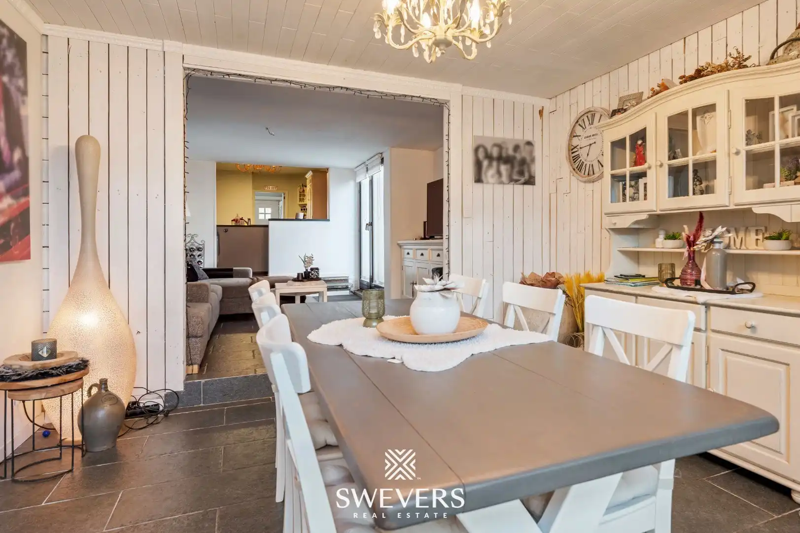 Gezinswoning met vier slaapkamers op ruim perceel in groene omgeving van Heusden-Zolder foto 5